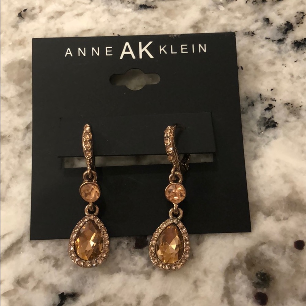 Brand New! Blush teardrop earrings